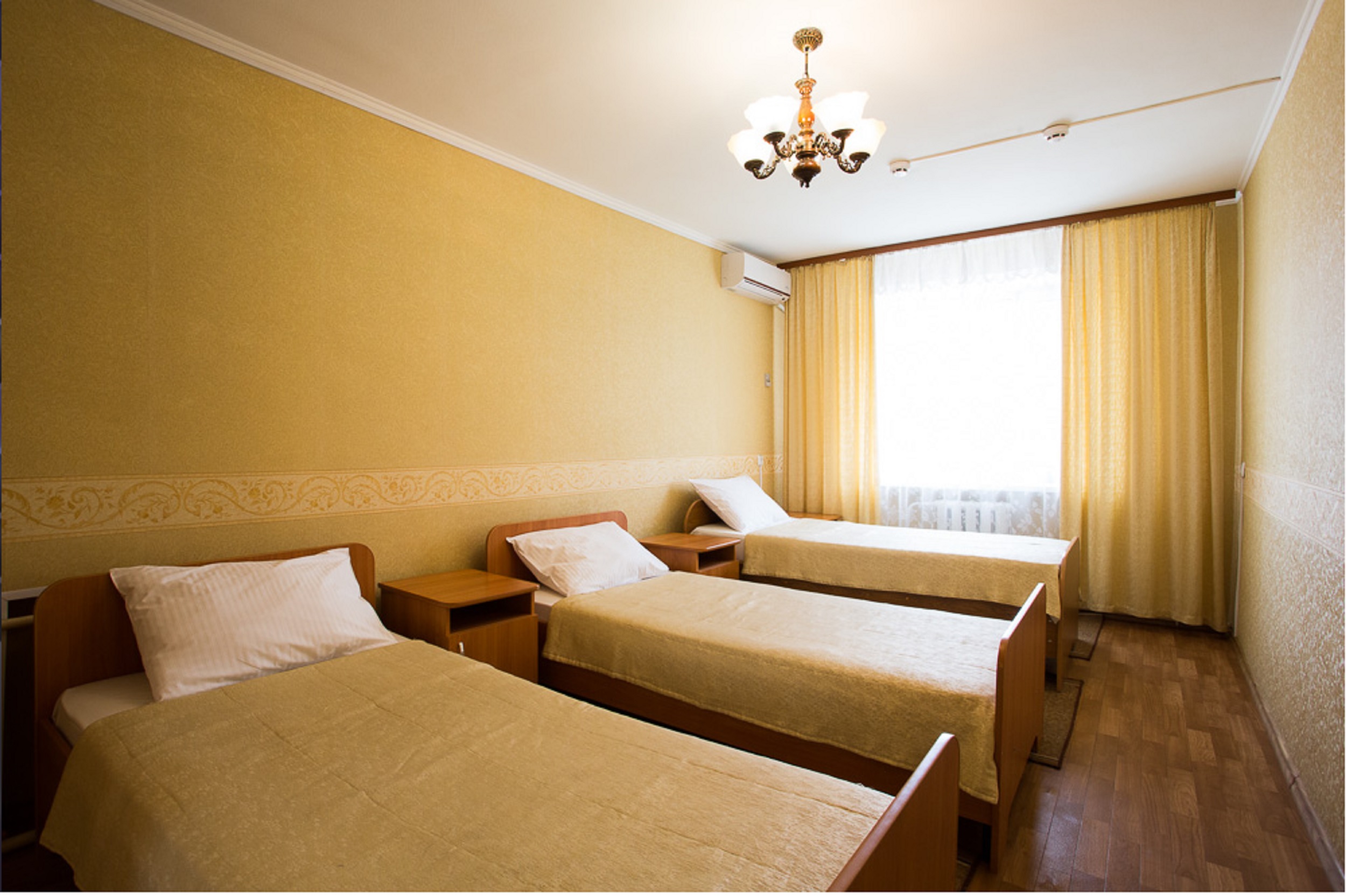 Hotel Zvezda