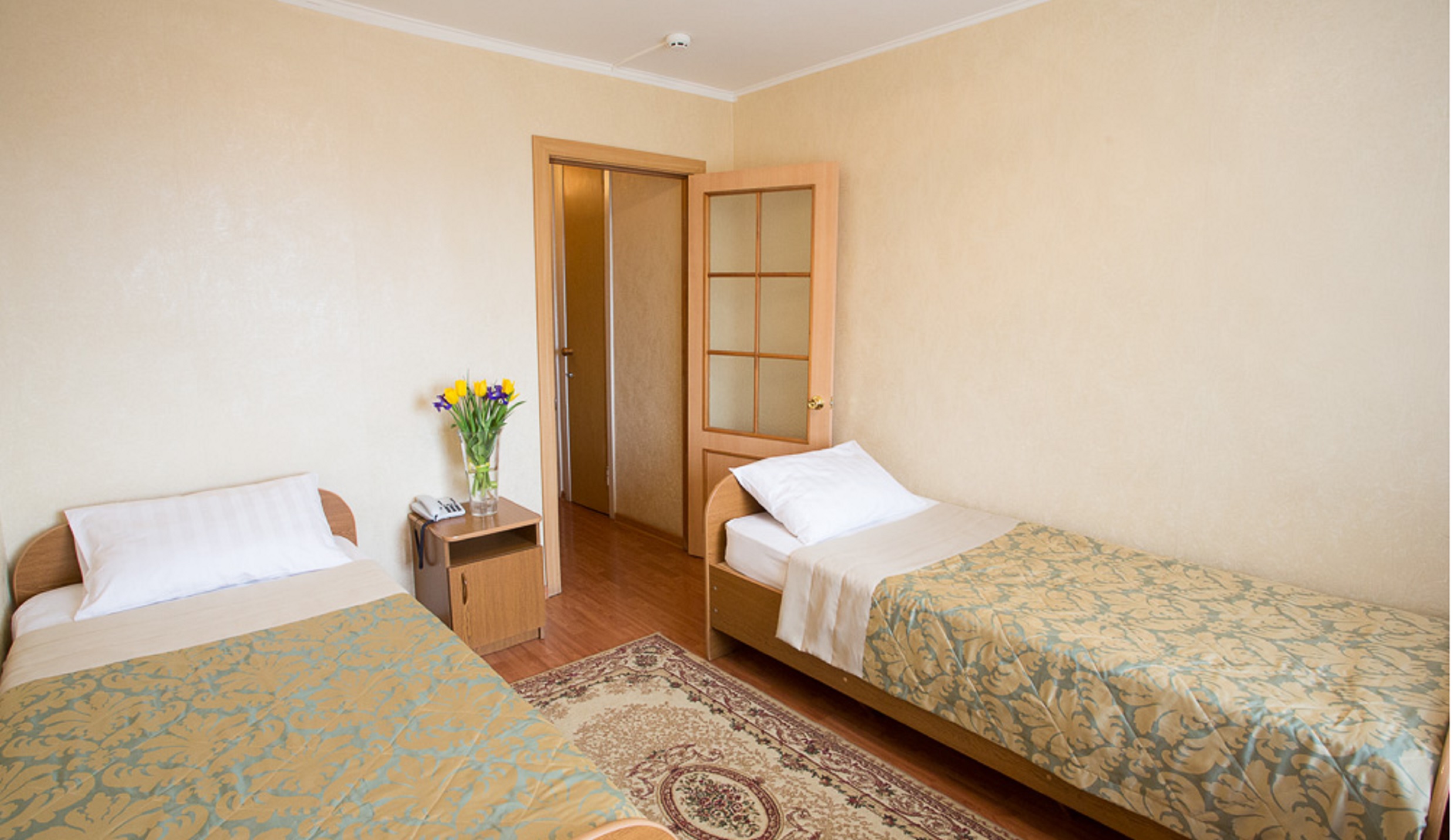 Hotel Zvezda