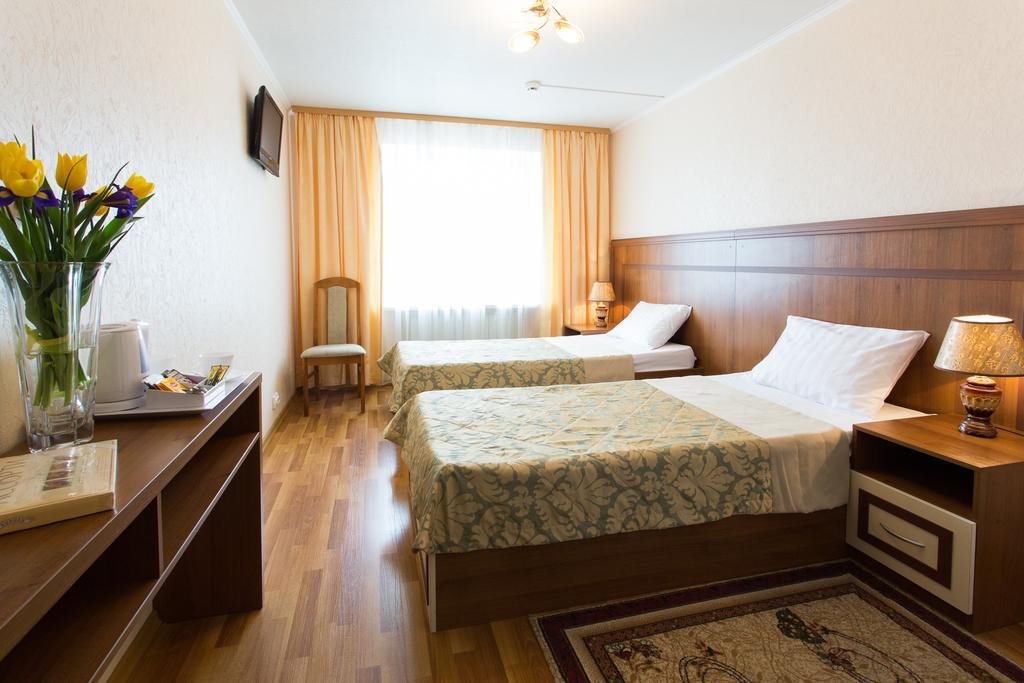 Hotel Zvezda
