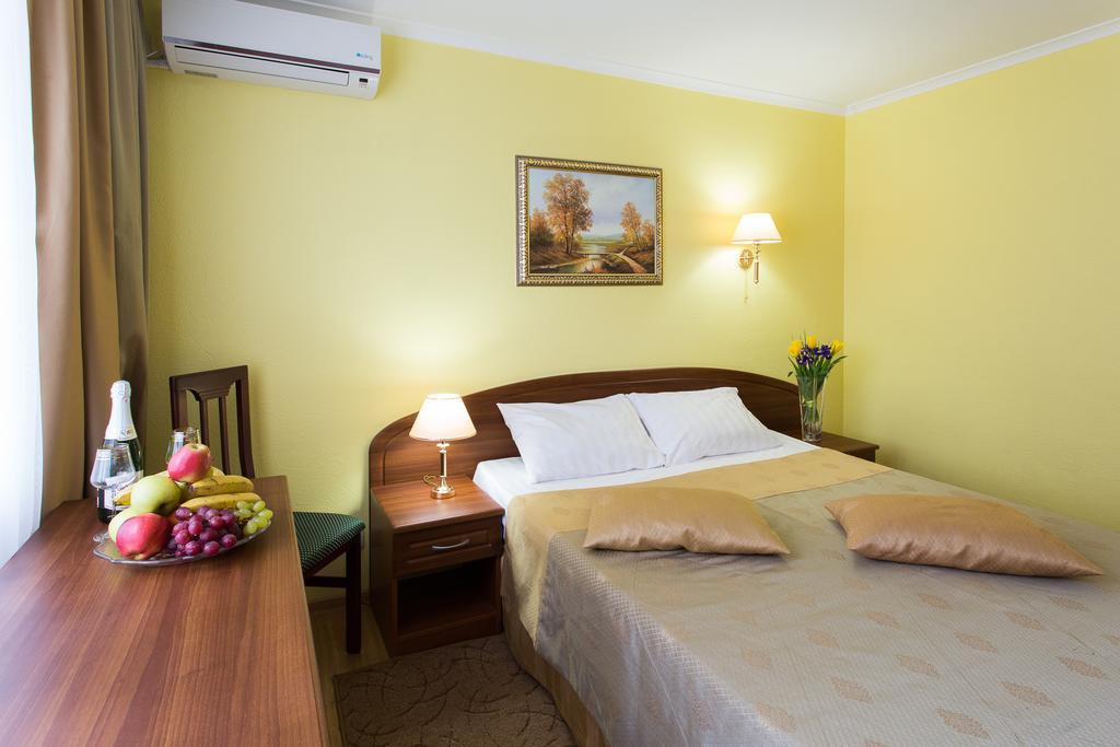 Hotel Zvezda