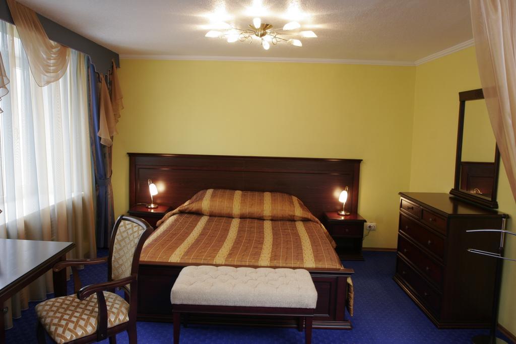 Hotel Zvezda