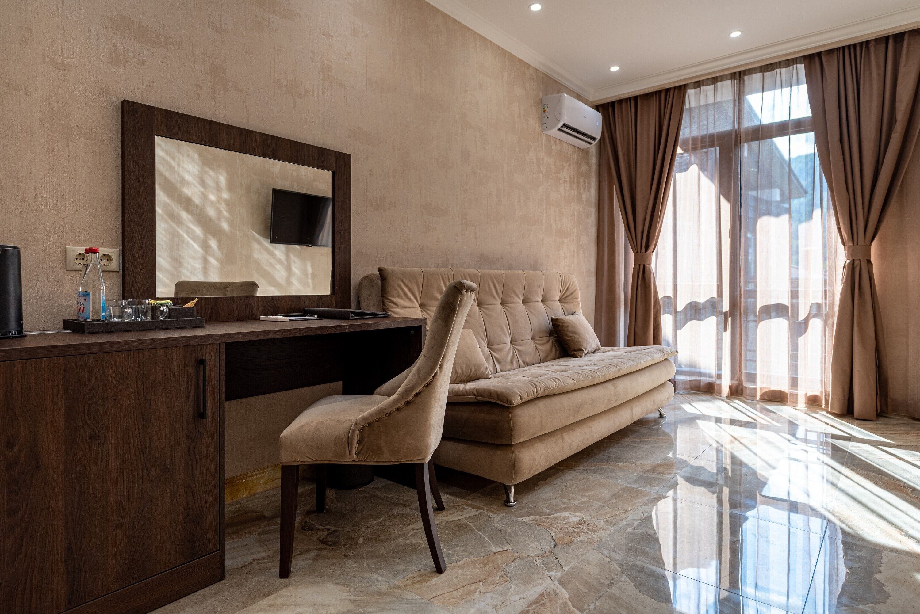 Alcont Hotel