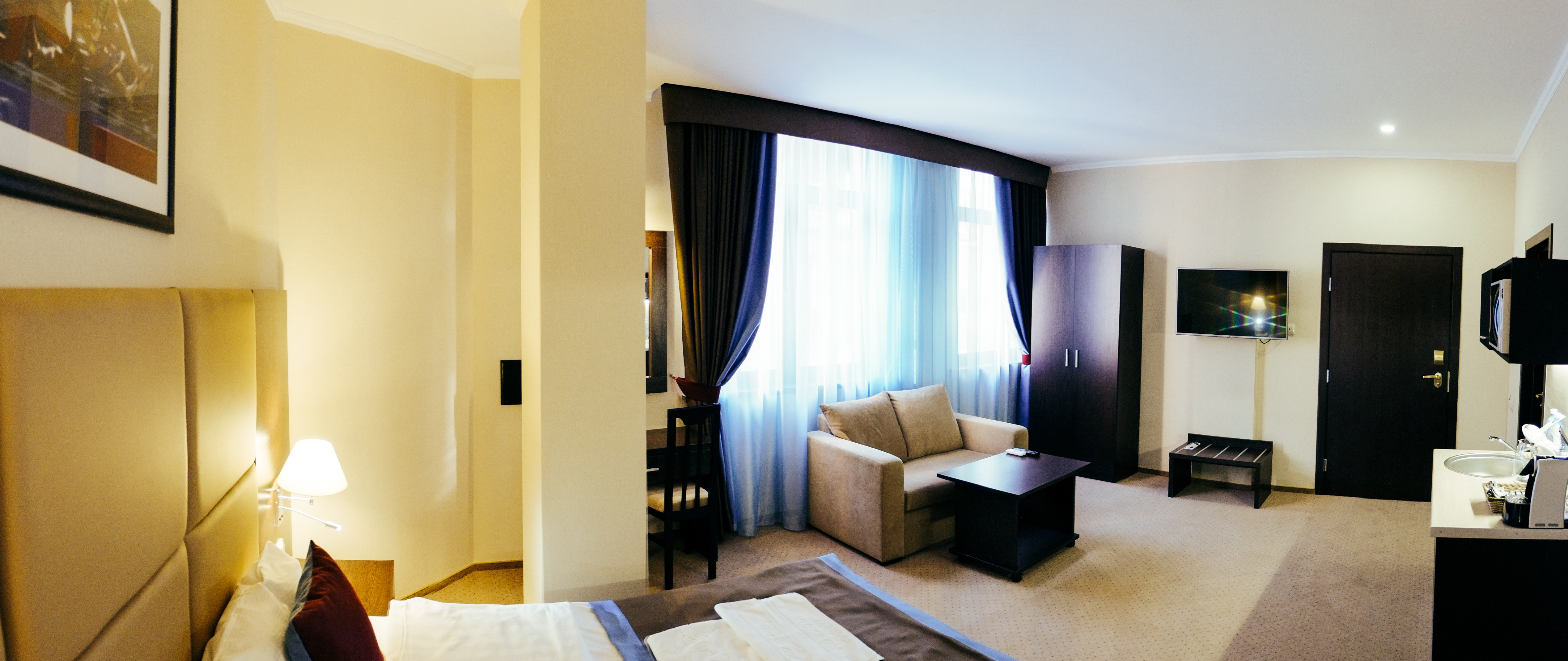 Forward Hotel