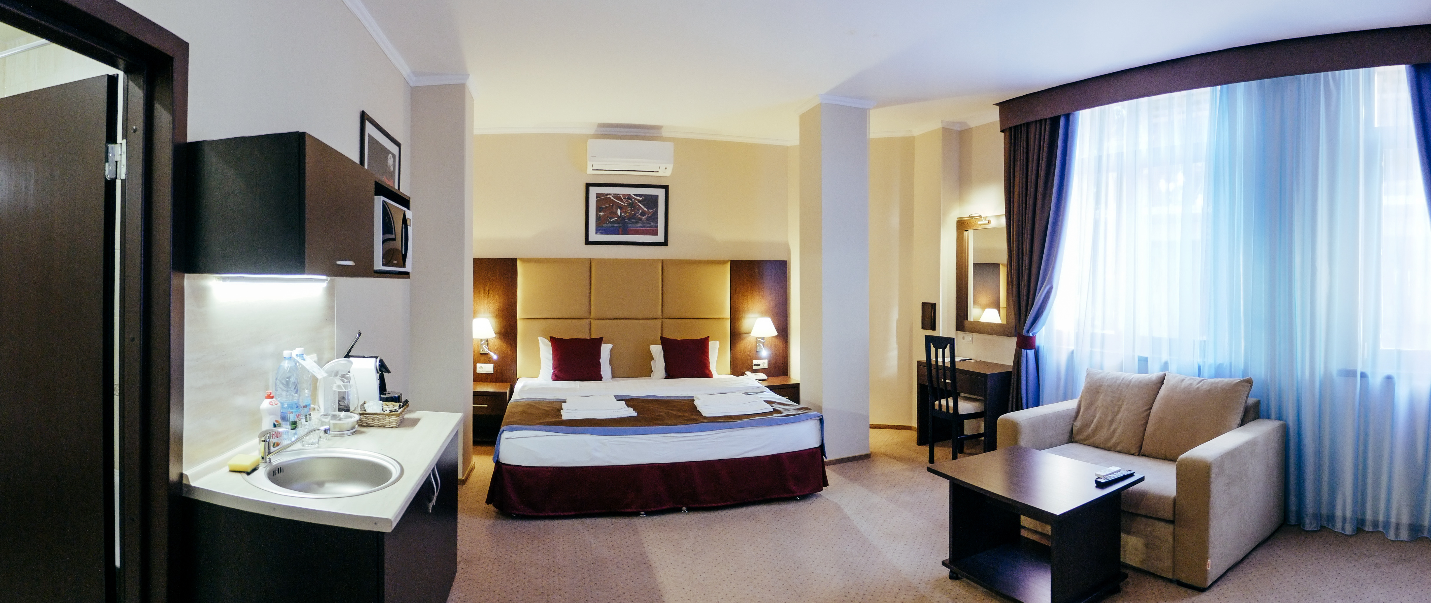 Forward Hotel