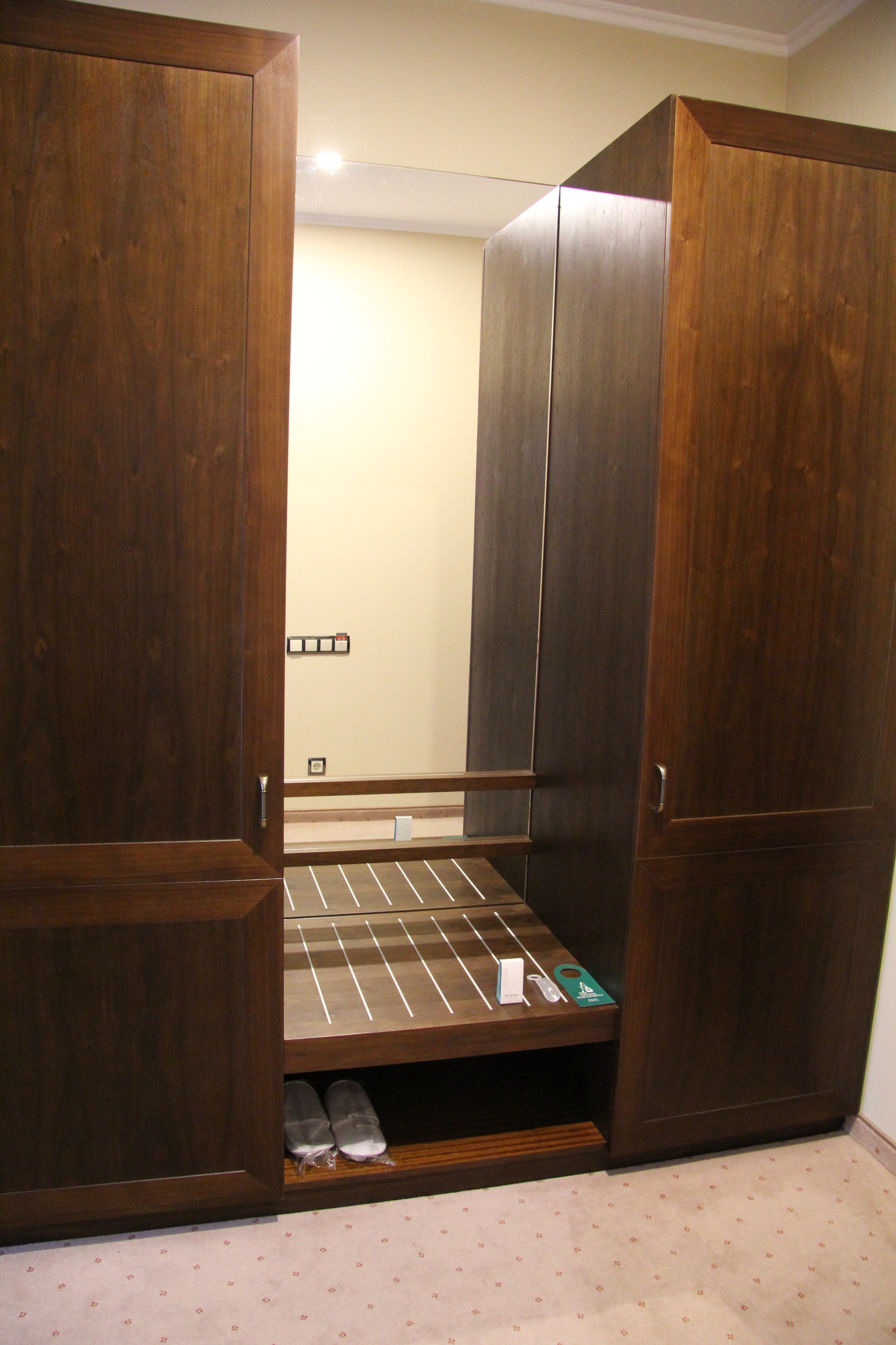 Forward Hotel