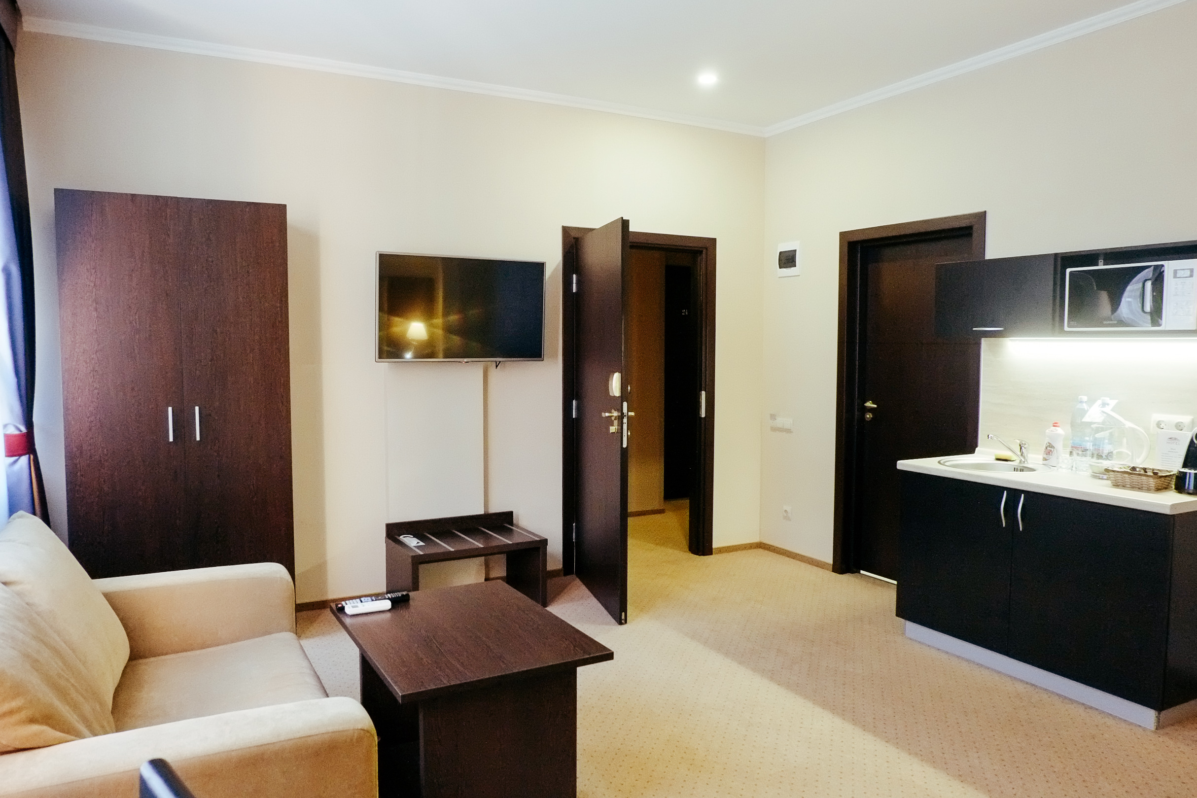 Forward Hotel