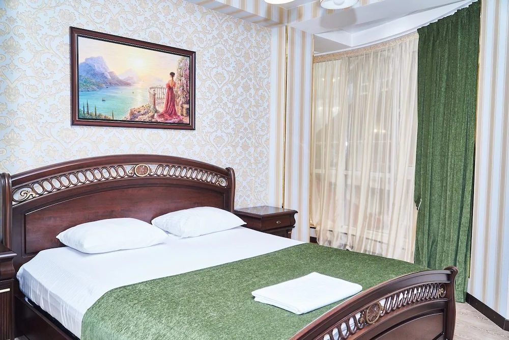 Golden House Hotel