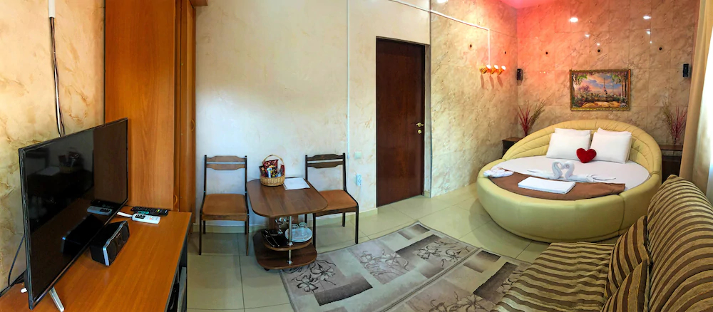 Golden House Hotel