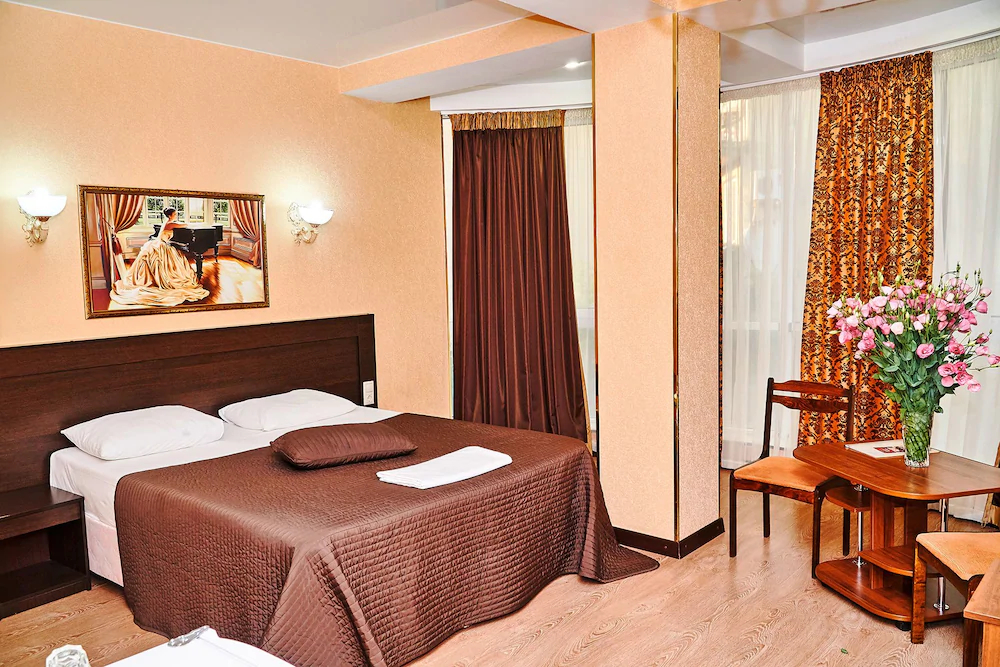 Golden House Hotel