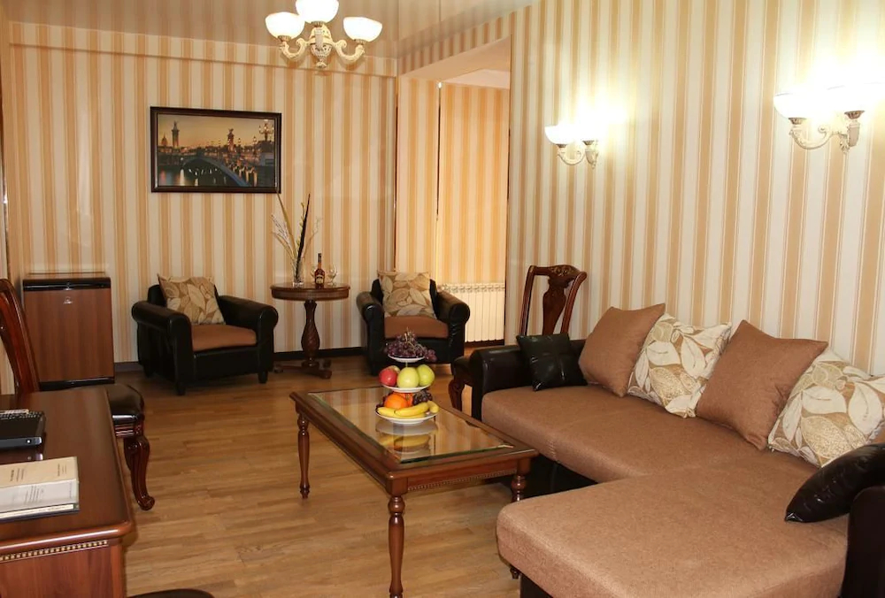 Golden House Hotel