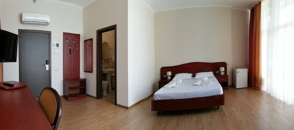 Green Club Hotel