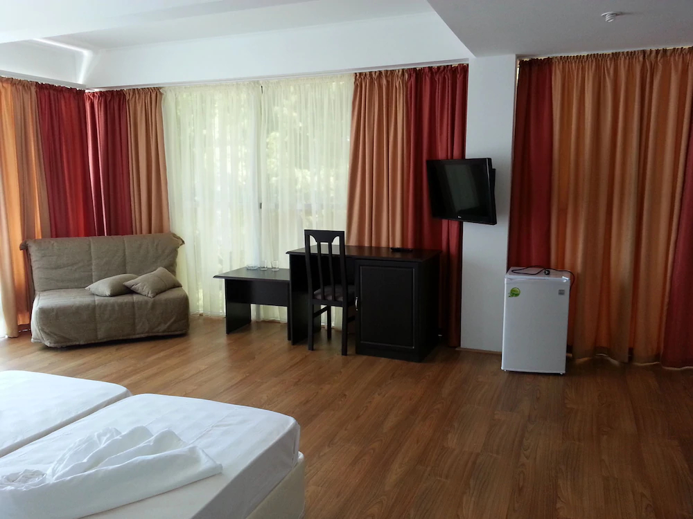 Green Club Hotel