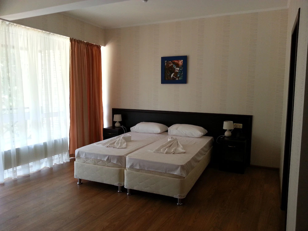 Green Club Hotel