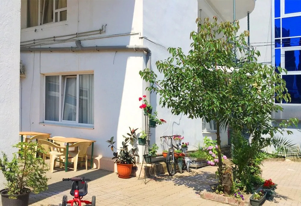 Guest House Arev
