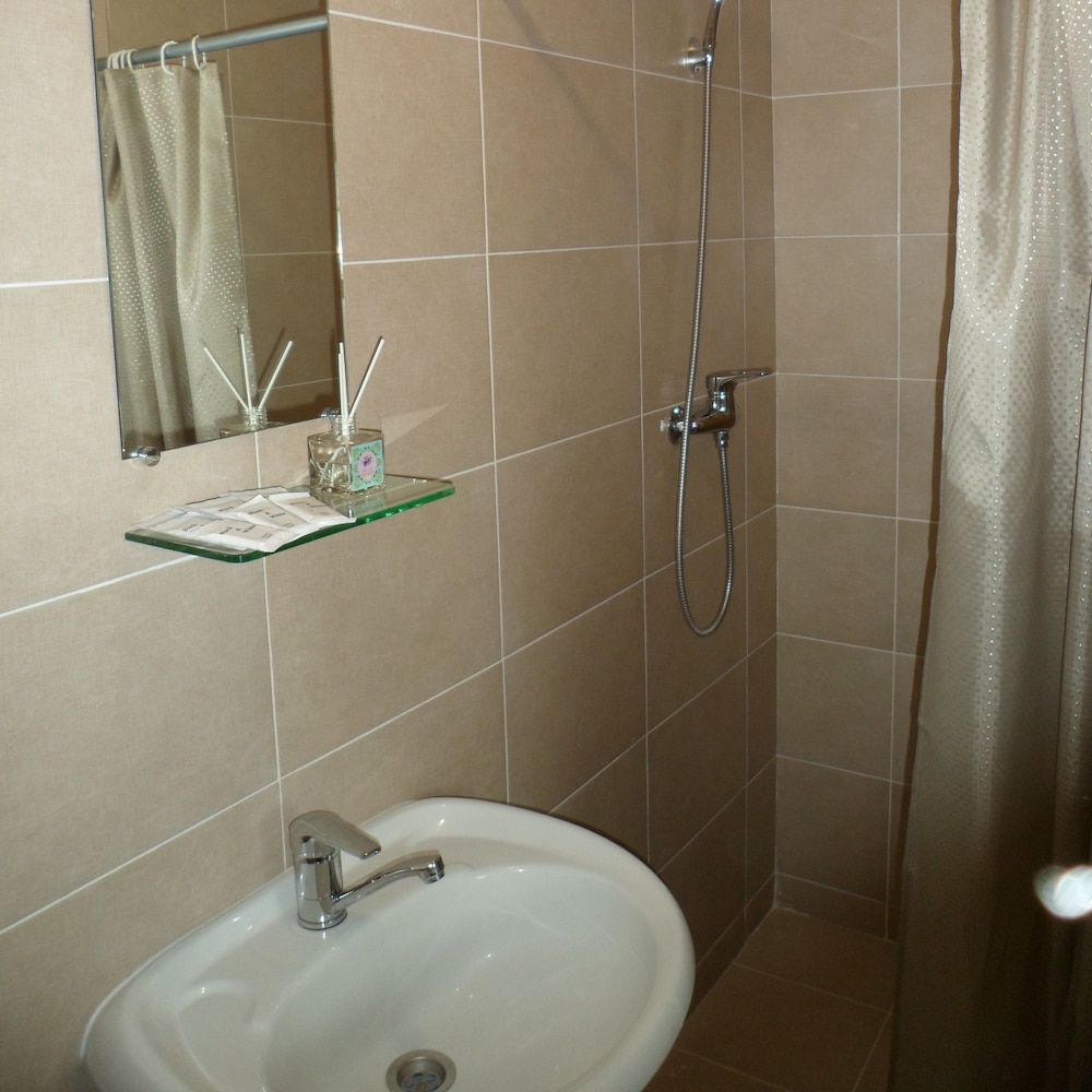 Guest House Arev