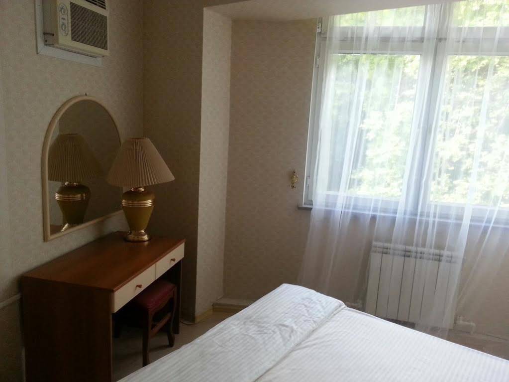 Helius Hotel