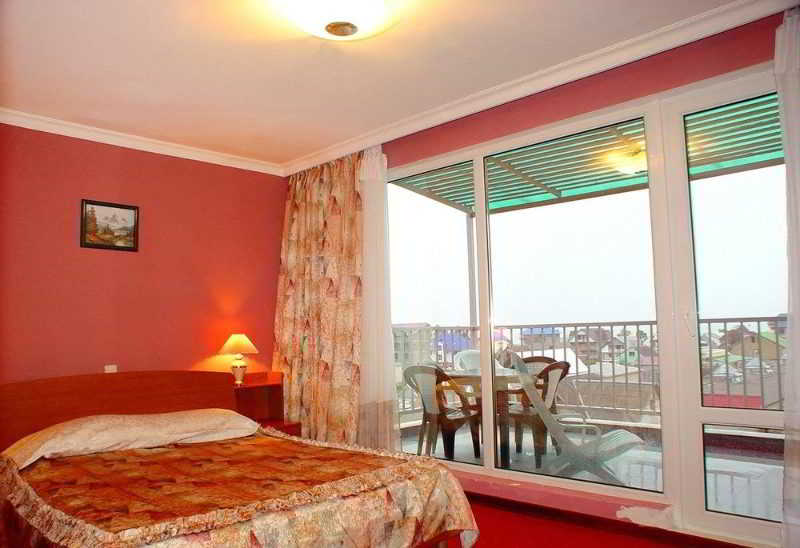 Ekodom Yanais Hotel