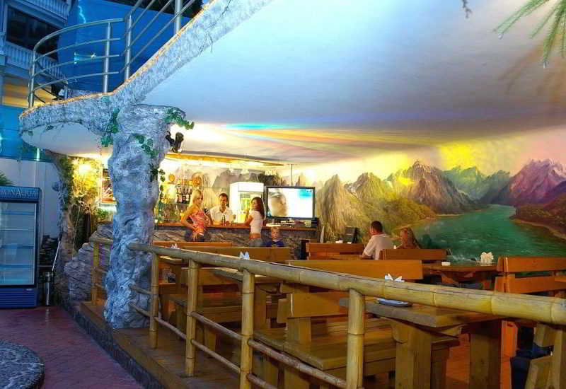 Ekodom Yanais Hotel