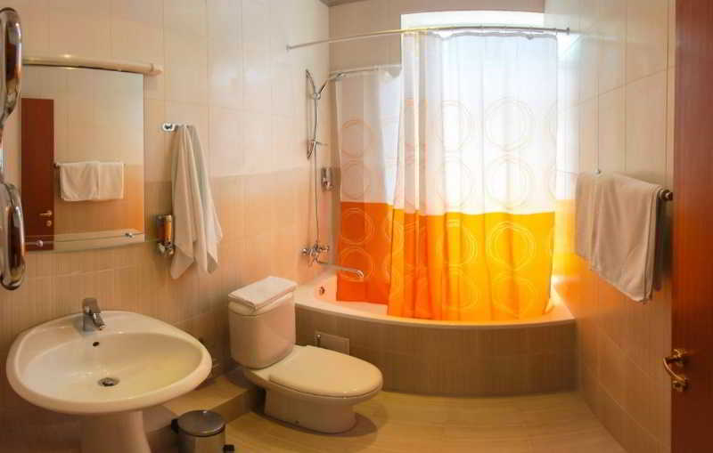 Ekodom Yanais Hotel
