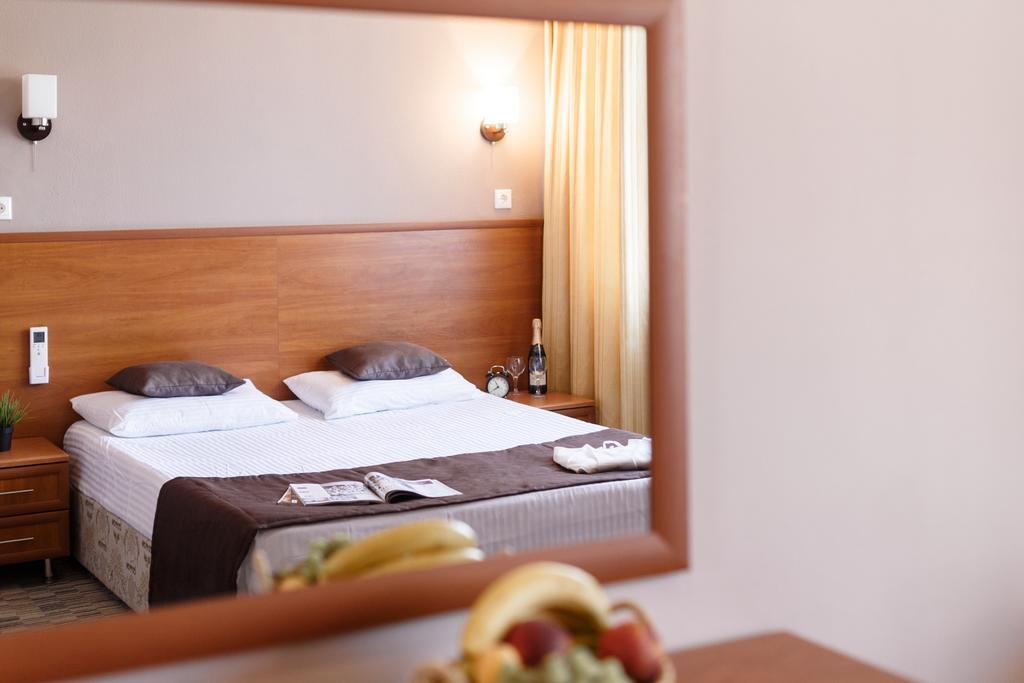 Raduzhny Hotel