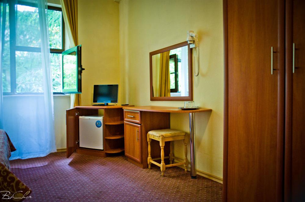 Raduzhny Hotel