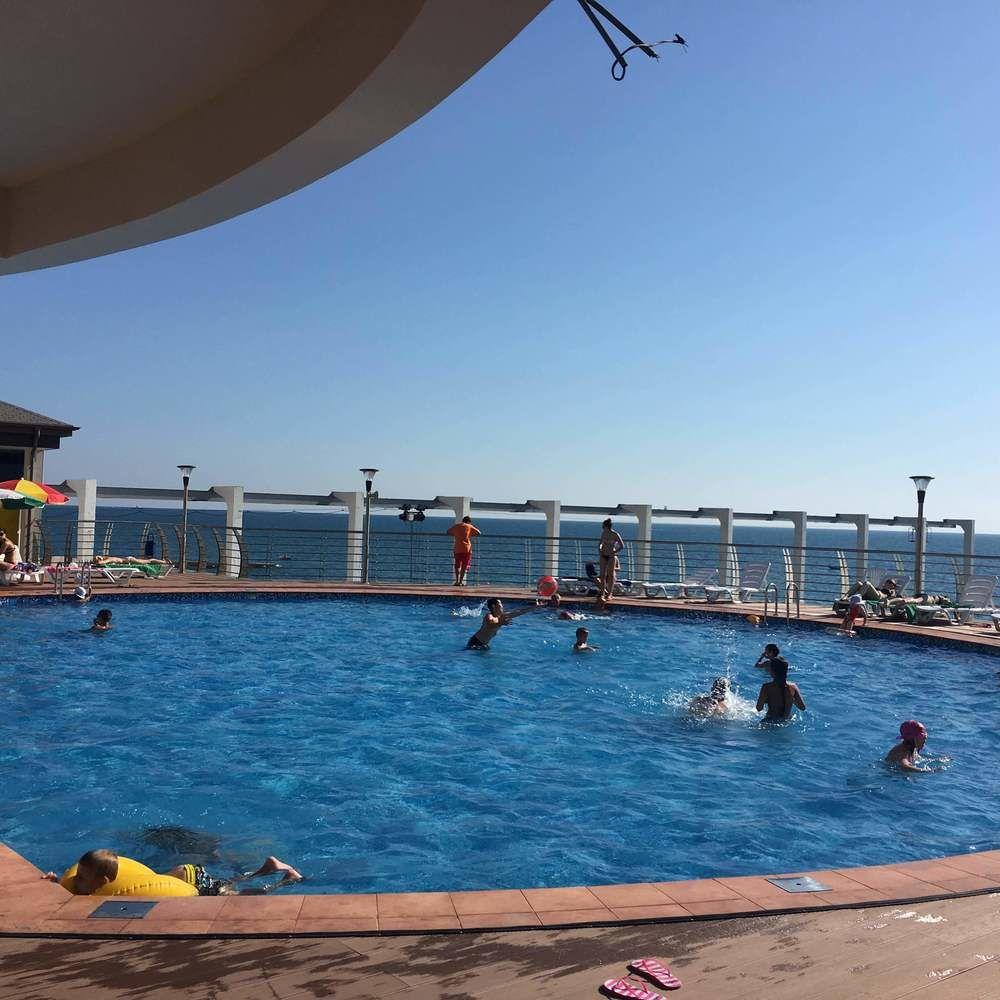 Raduzhny Hotel