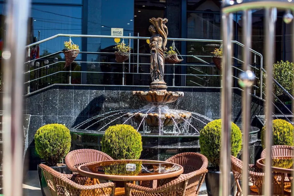 SM Royal Hotel