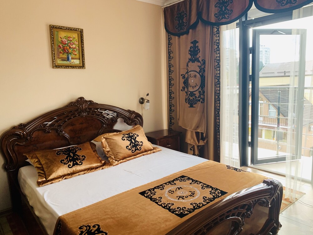 SM Royal Hotel