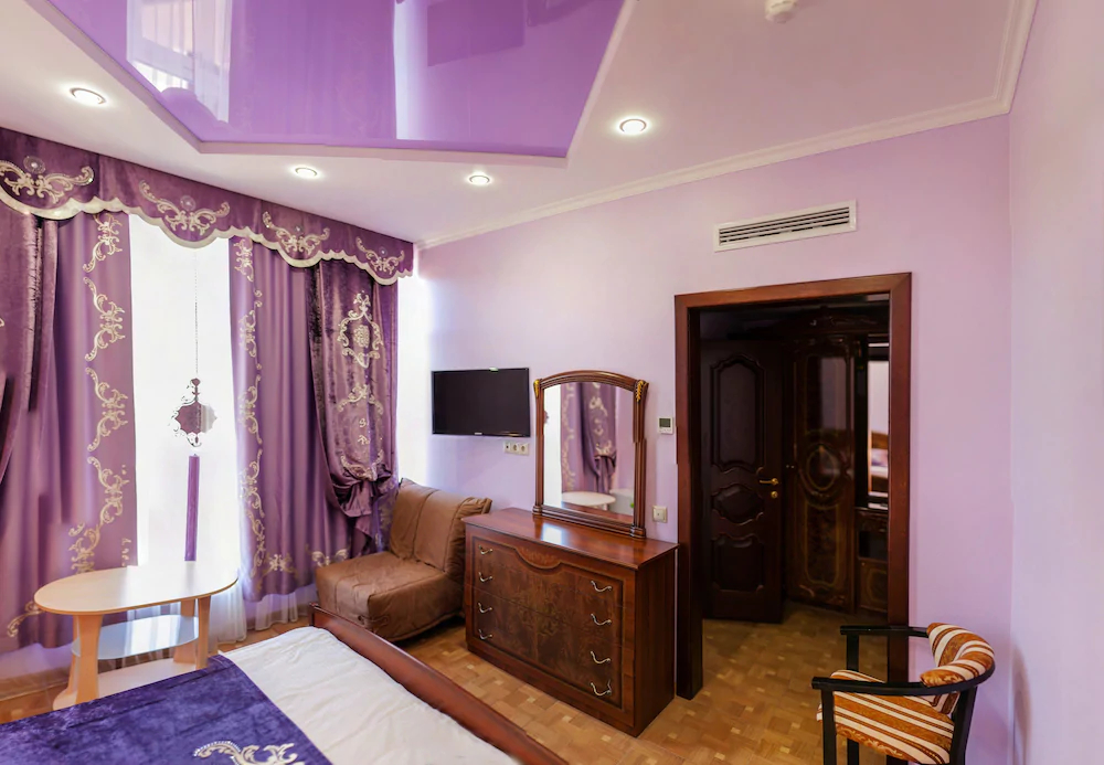 SM Royal Hotel