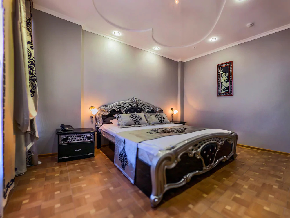 SM Royal Hotel