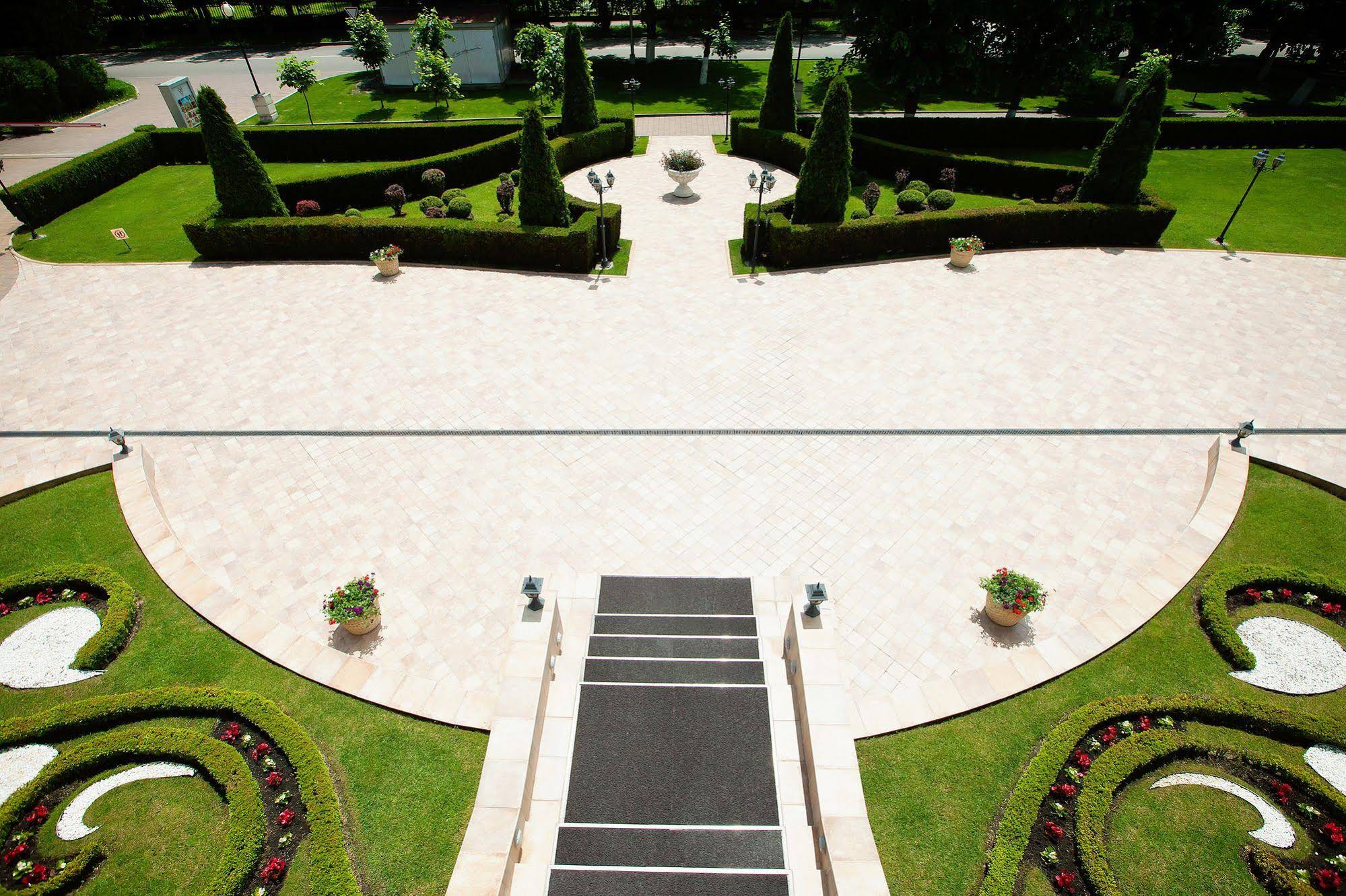 Pontos Plaza