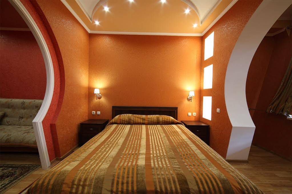 Triumph Hotel