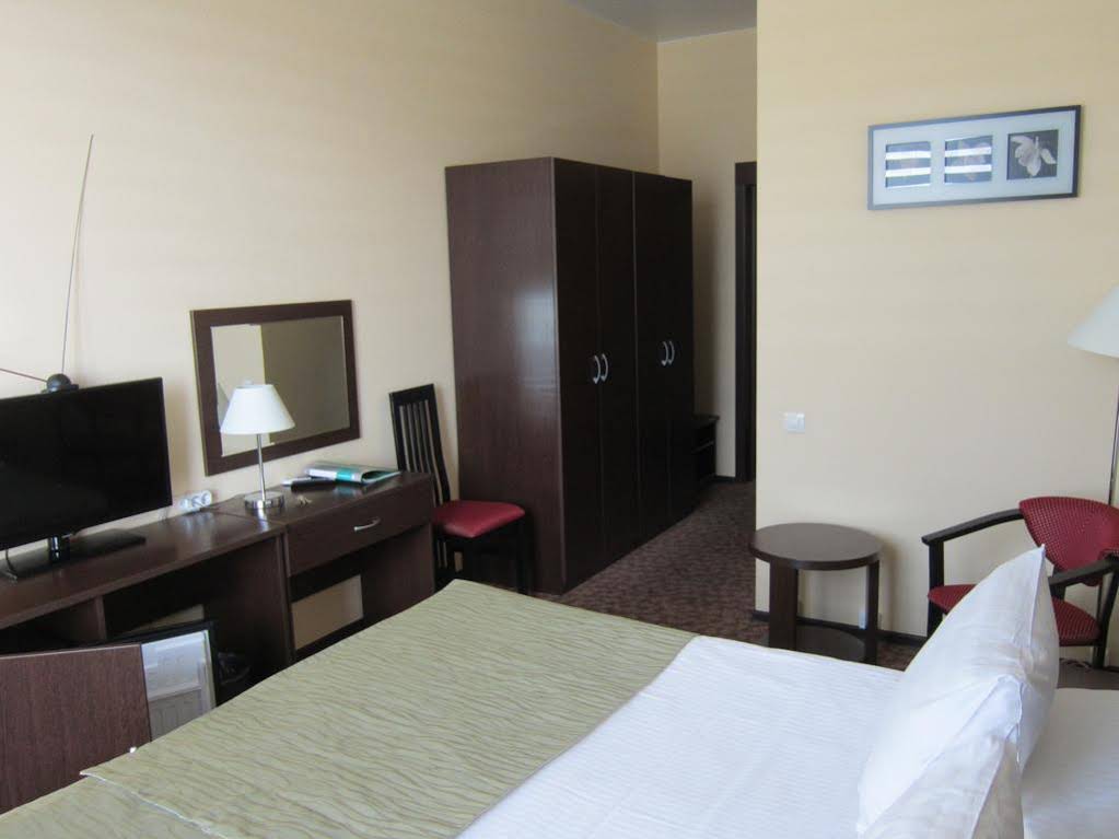 Ormand Kingisepp Hotel