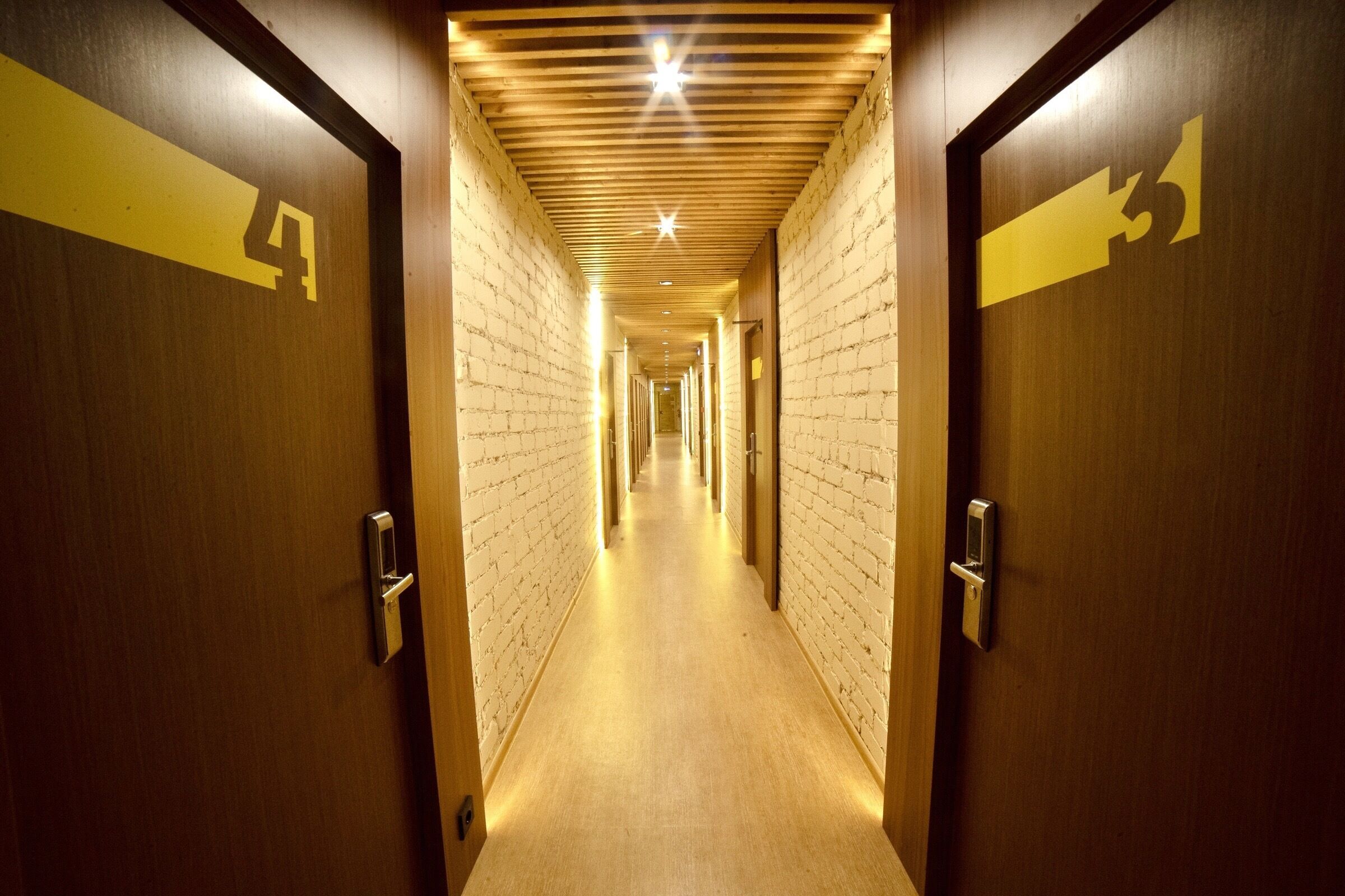 Vershina Hostel