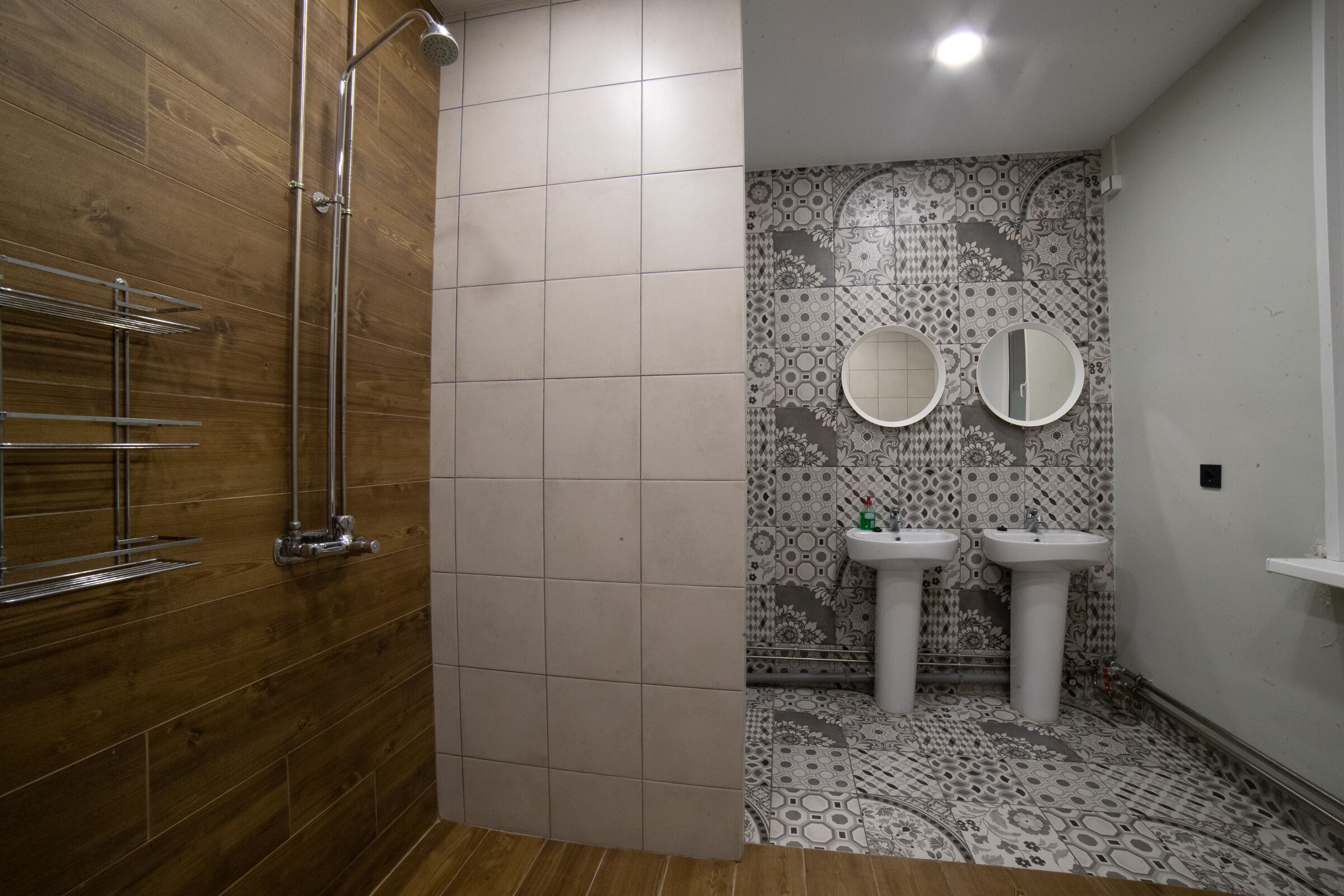 Vershina Hostel
