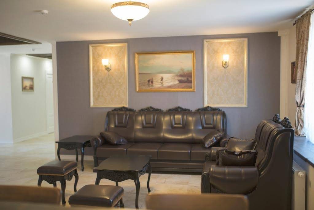Ostrov Park Hotel