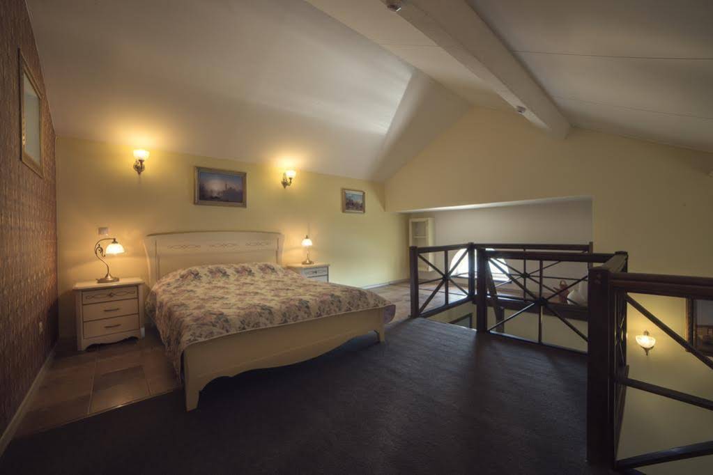 Ostrov Park Hotel