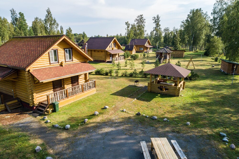 Cottage Complex Ozerny Bereg