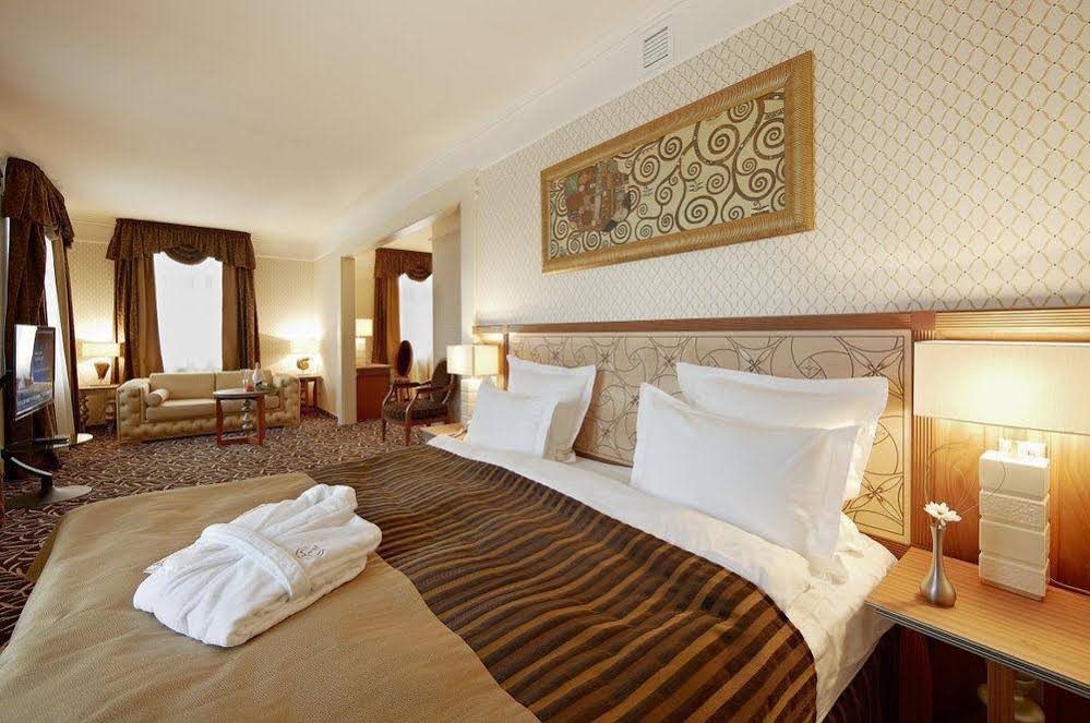 Dvor Podznoeva - Business Hotel
