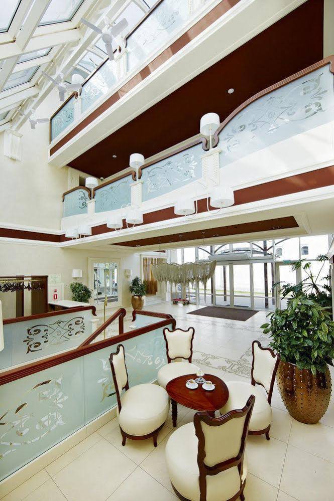 Dvor Podznoeva - Business Hotel