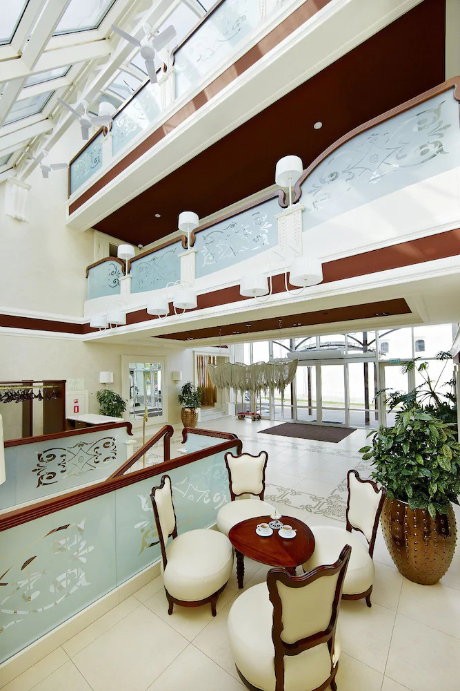 Hotel and Restaurant Dvor Podznoeva