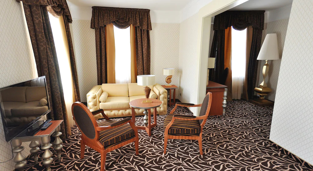 Hotel and Restaurant Dvor Podznoeva