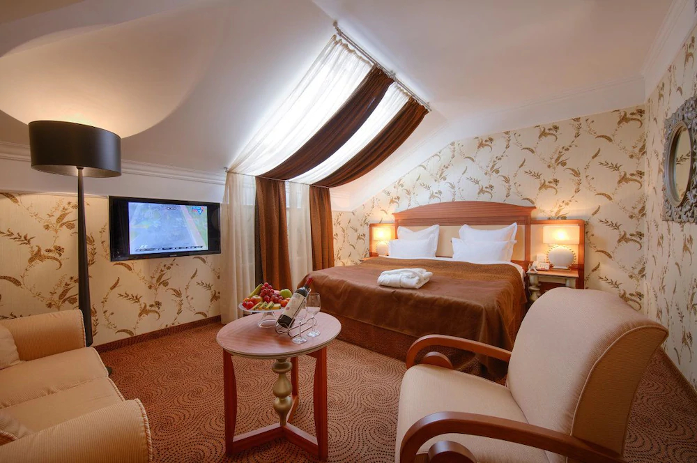 Hotel and Restaurant Dvor Podznoeva