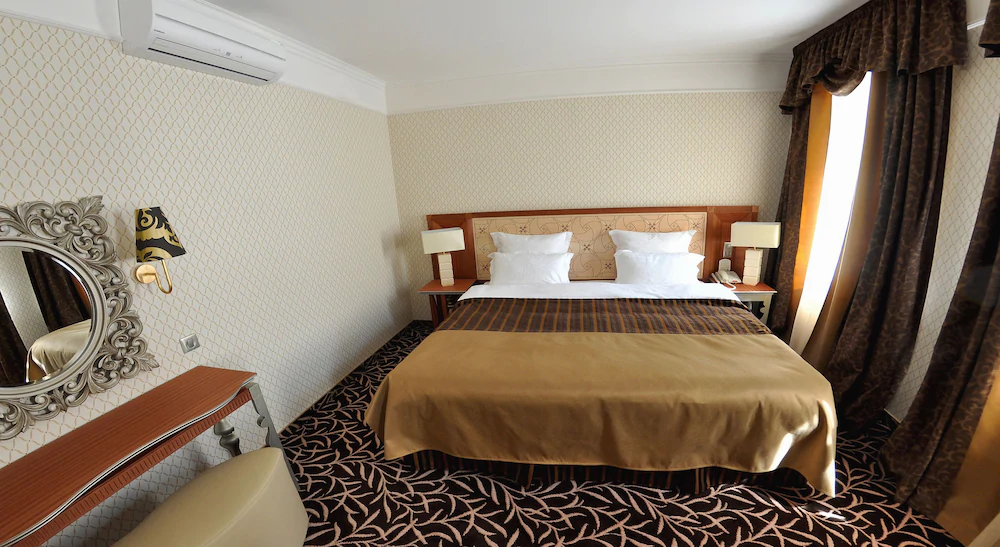 Hotel and Restaurant Dvor Podznoeva