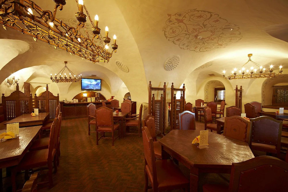 Hotel and Restaurant Dvor Podznoeva