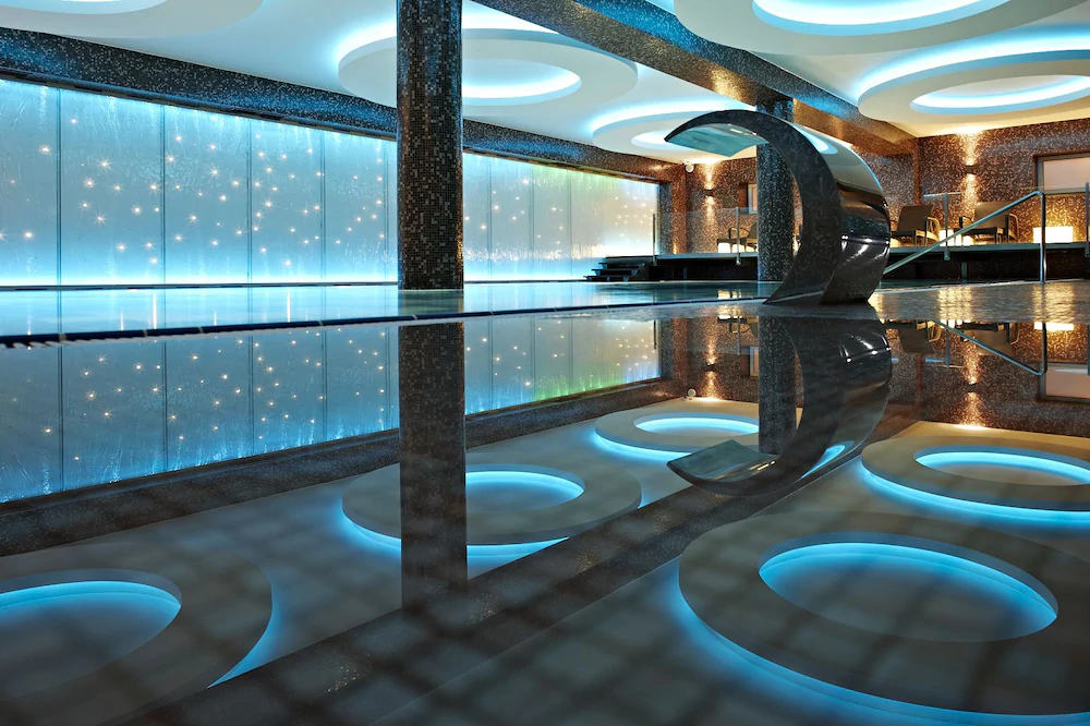 Hotel and Restaurant Dvor Podznoeva