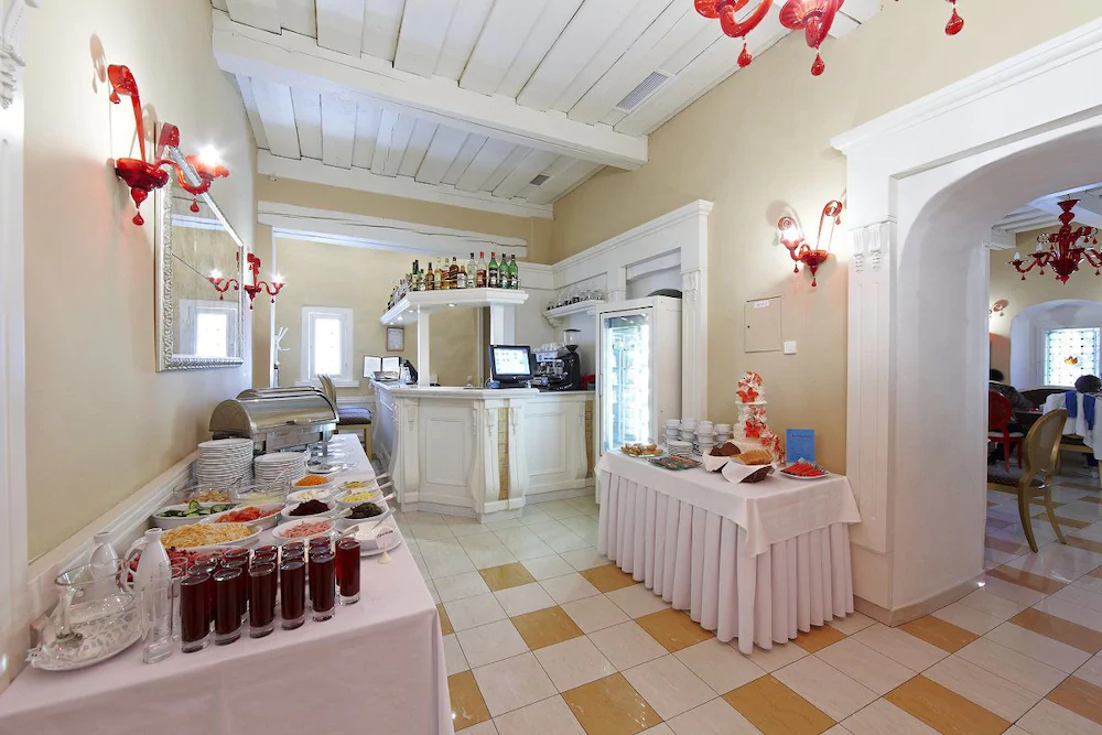 Hotel and Restaurant Dvor Podznoeva