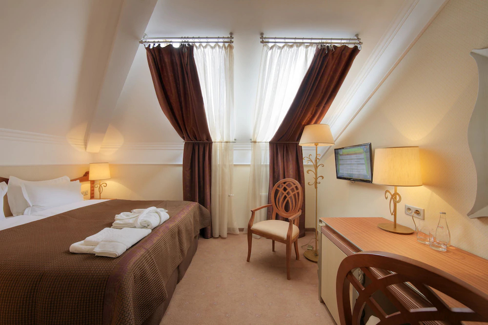 Hotel and Restaurant Dvor Podznoeva