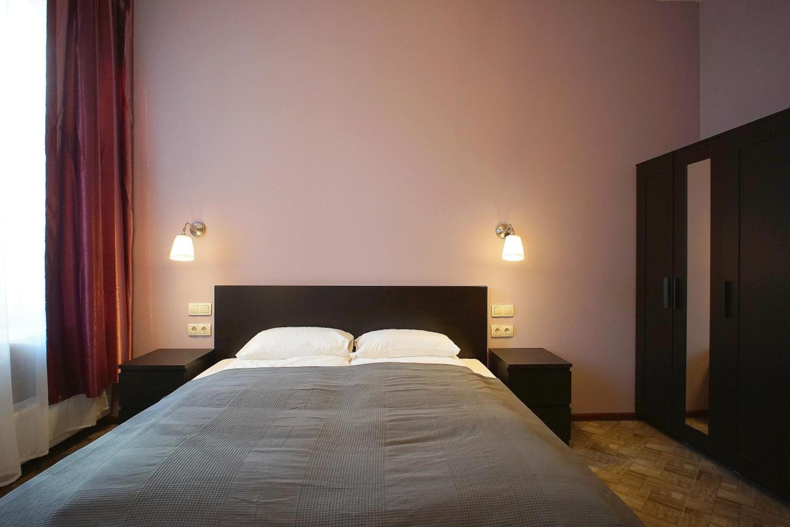Select Hotel