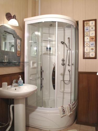 33 Amenities